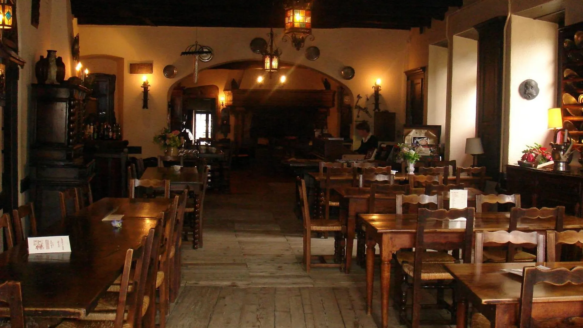 Hostellerie Du Vieux Perouges