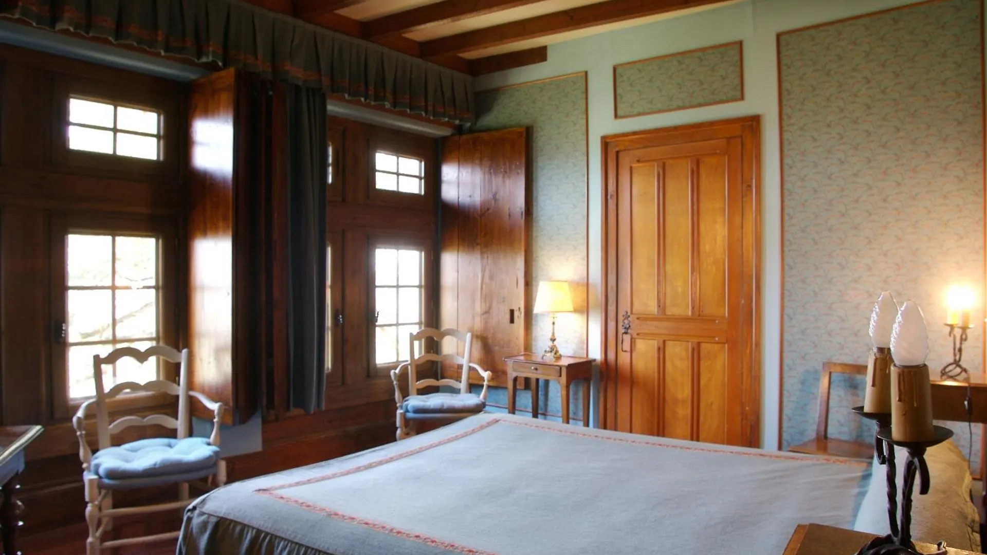 ** Hotel Hostellerie Du Vieux Perouges France