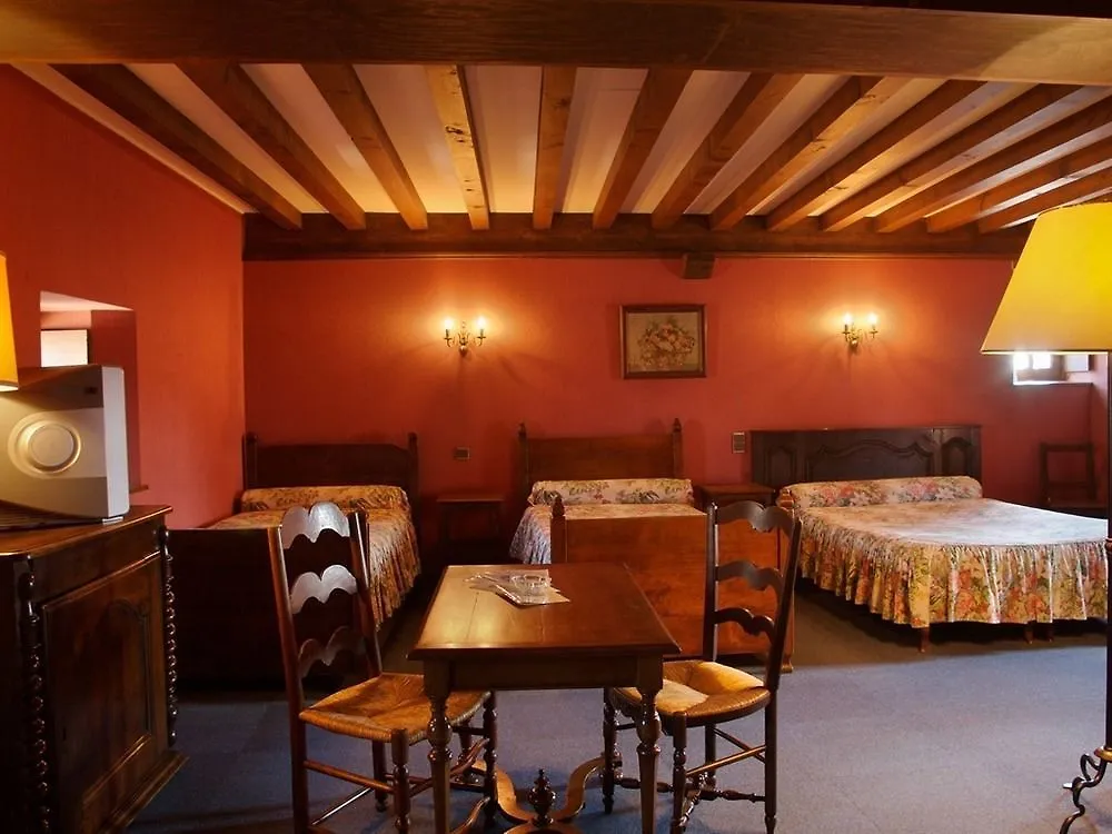 Hostellerie Du Vieux Pérouges