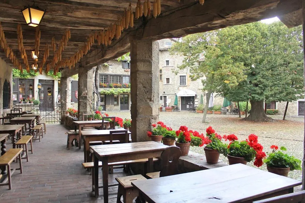 Hotel Hostellerie Du Vieux Perouges