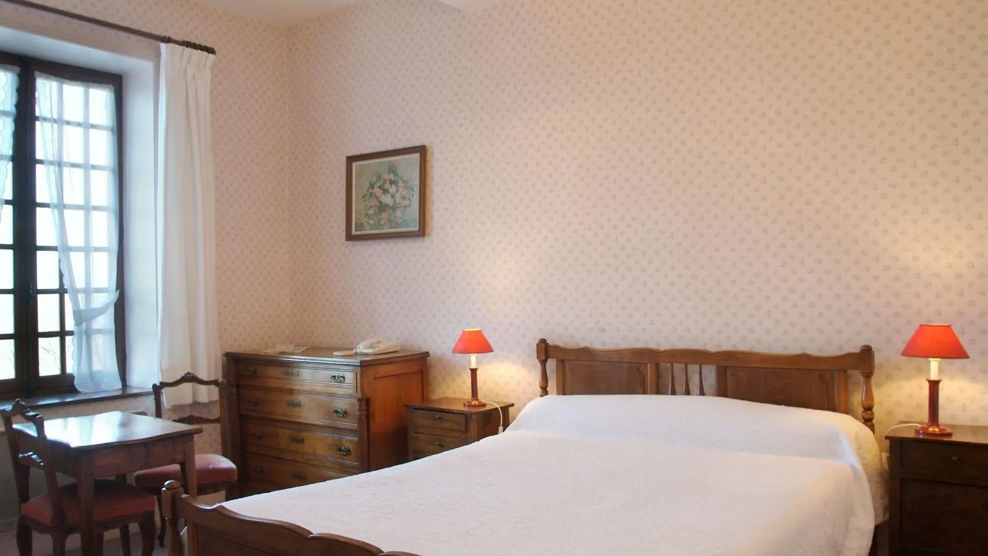Hostellerie Du Vieux Perouges Hotel