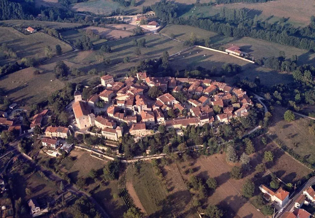 ** فندق Hostellerie Du Vieux Pérouges فرنسا